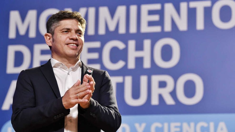 Kicillof se consolida como el principal referente de la oposición y empata la imagen de Milei