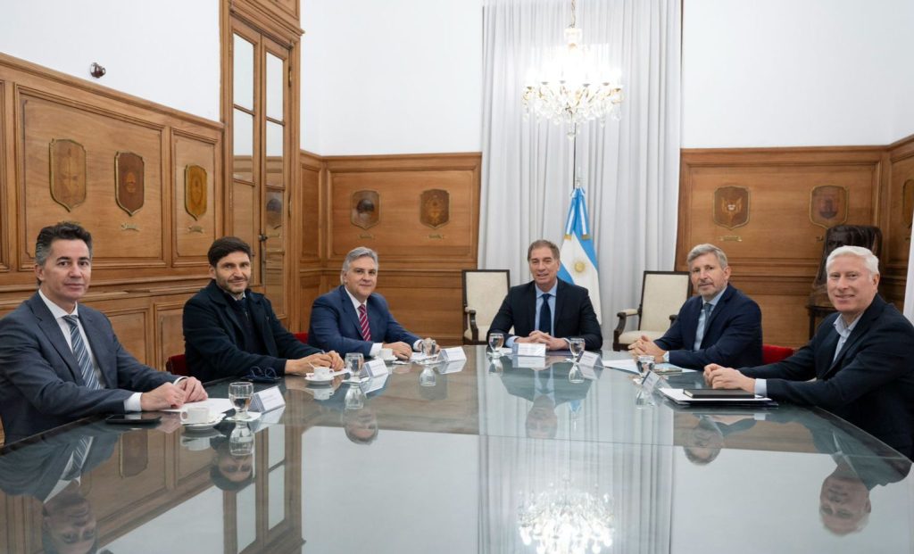 Llaryora se reunió con Santilli y los gobernadores de la Región Centro en Casa Rosada