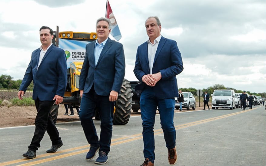 Llaryora inauguró un tramo de la Autopista 19 y destacó el empleo que genera la obra pública