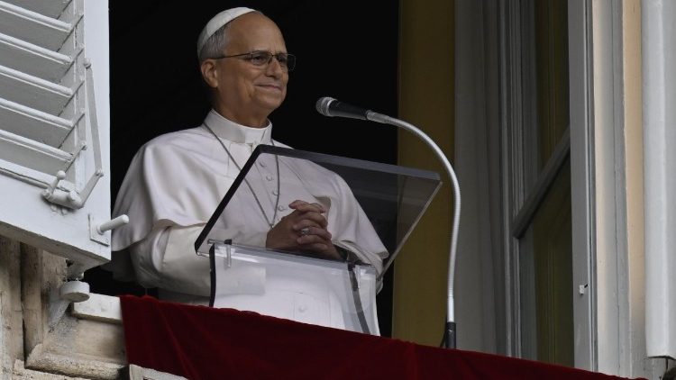 El papa reaparece tras su operación y confirma que retomará su agenda de forma progresiva